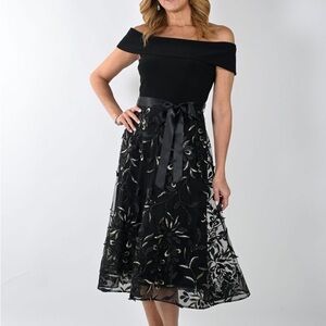 Frank Lyman knit chiffon dress size 10